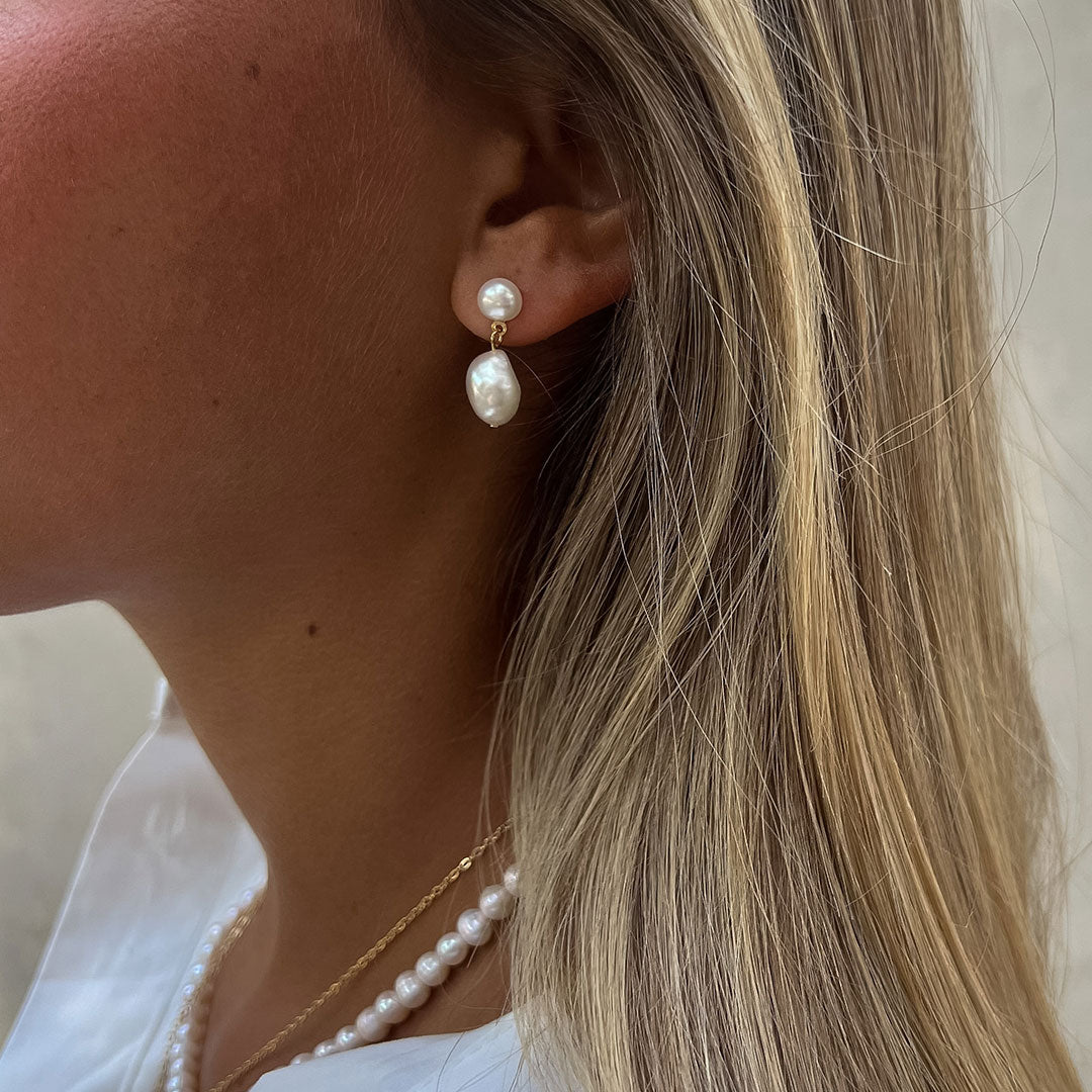Queen Pearl Earrings