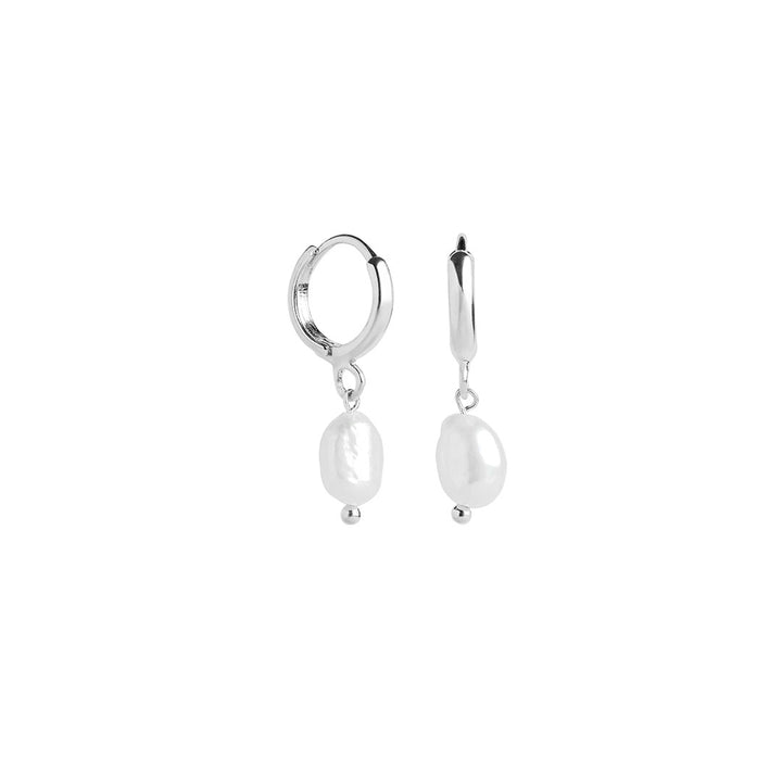 Romi Pearl Earrings