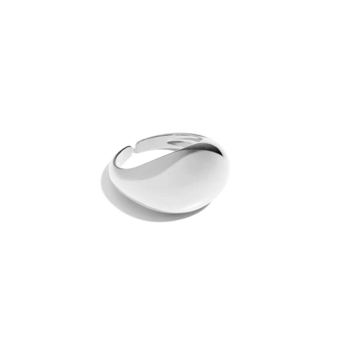 Olive Ring, stylish teardrop-shaped ring with a bold and modern design.