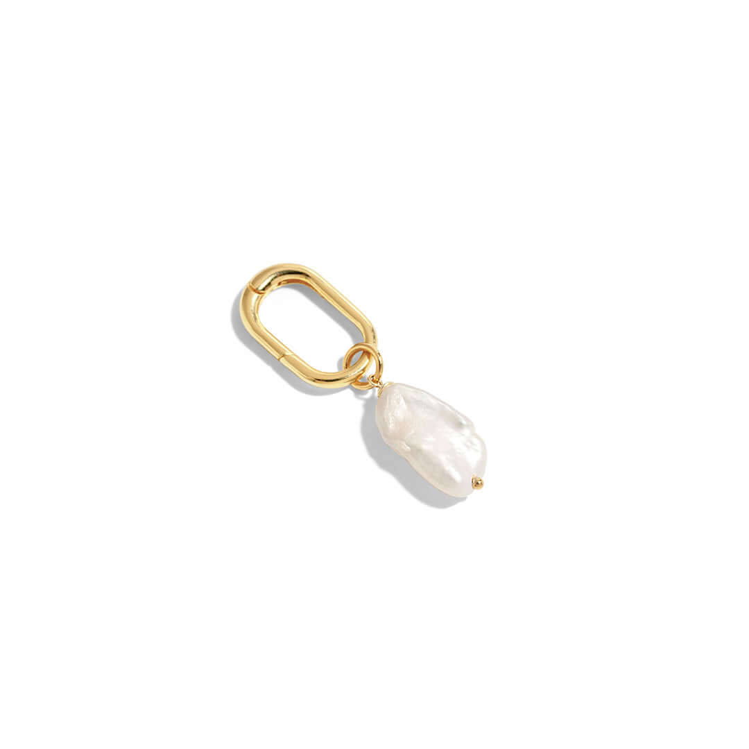 Pearl Charm with gold clip, perfect accessory for personalizing bags and wallets.